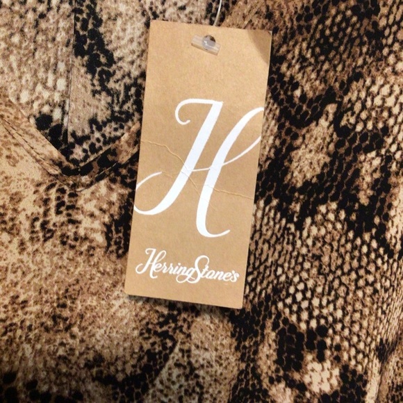 HerringStones women’s medium python v- neck top with kimono sleeves - Picture 4 of 11